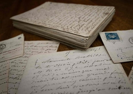 Imagen secundaria 1 - Courbet y Mathilde Carly de Svazzema no llegaron a encontrarse físicamente pero se escribieron durante dos años cartas apasionadas