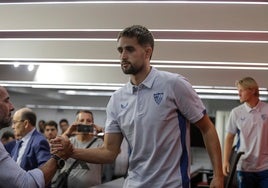 Januzaj vuelve al Sevilla tras despedirse de la afición de Las Palmas