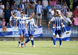 2-0: El CF Talavera consuma su ascenso a Primera RFEF con un partido para enmarcar