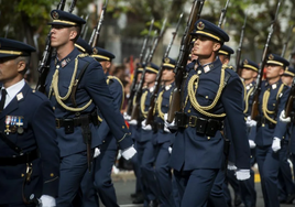 Desfile Fuerzas Armadas 2025: horario, dónde ver gratis, recorrido y cortes de tráfico en Tenerife y Las Palmas