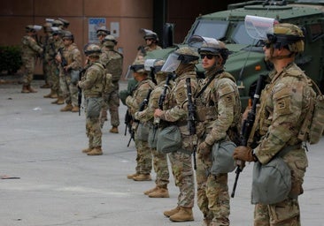 La Guardia Nacional comienza su despliegue en Los Ángeles y el Pentágono amenaza con enviar a los Marines
