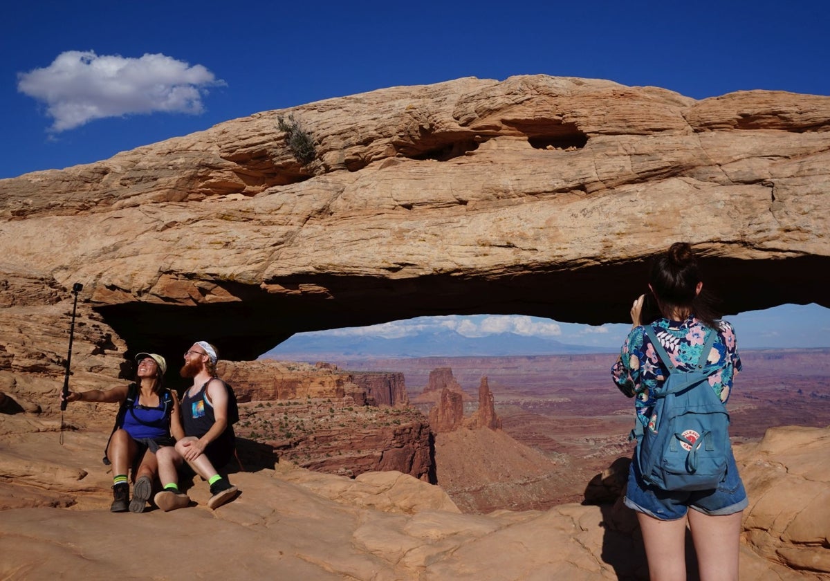 Mesa Arch, una de las principales atracciones de Canyonlands