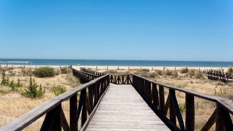 La playa de Punta del Moral es una de las más emblemáticas de la localidad onubense de Ayamonte